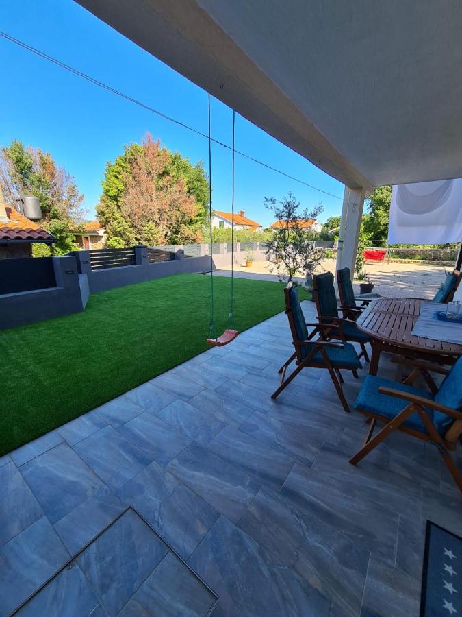 Apartman Nicolle Brzac Exterior photo